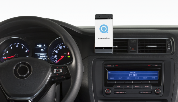Zerotouch-Halterung im Auto (Bild: Logitech)